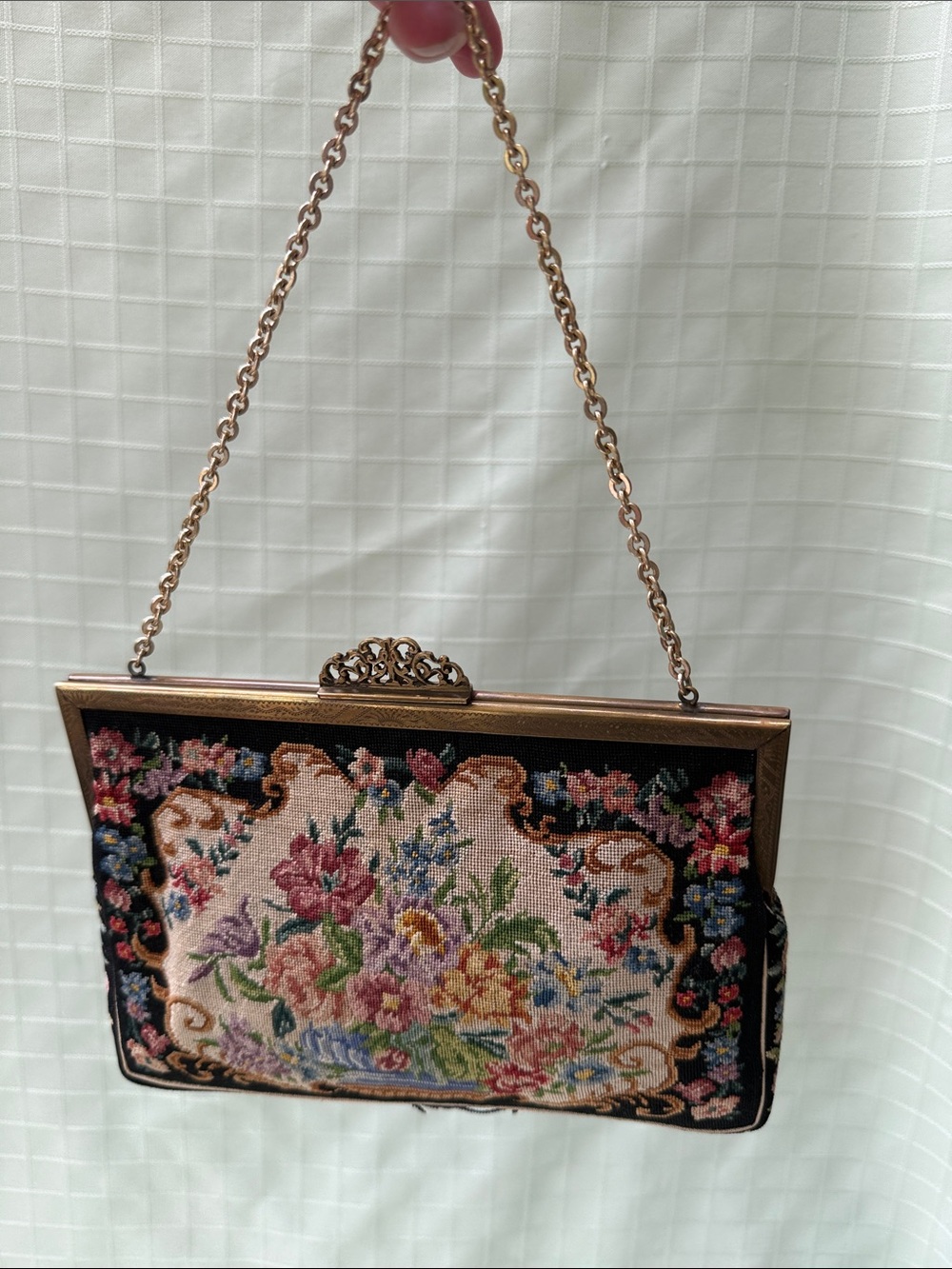 Vintage Floral Tapestry Evening Bag with Gold-Tone Chain
